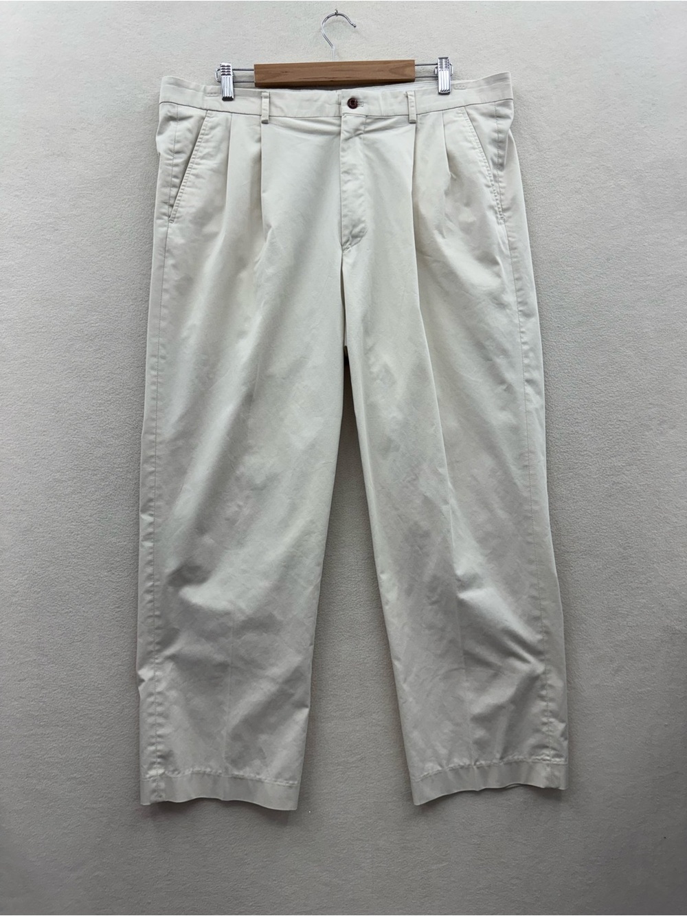 Vintage Orvis Men’s 38 Pants Beige Khaki Chino Pleated